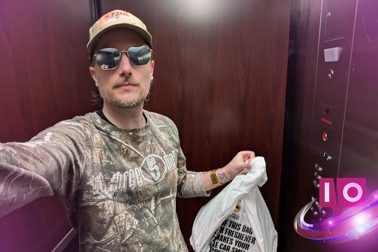 Former Metaverse Engineer Turns to DoorDash While Living in a Trailer