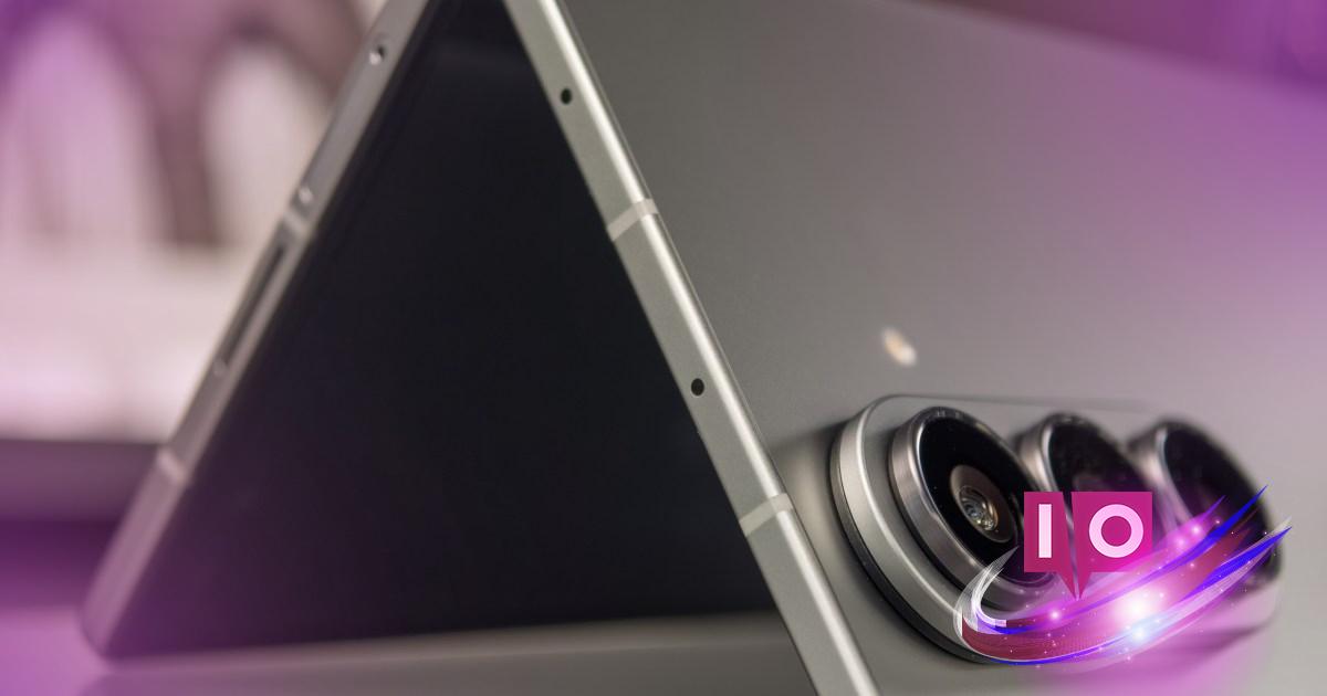 30 People React to the Galaxy Z Fold 7: Surprising Responses Revealed