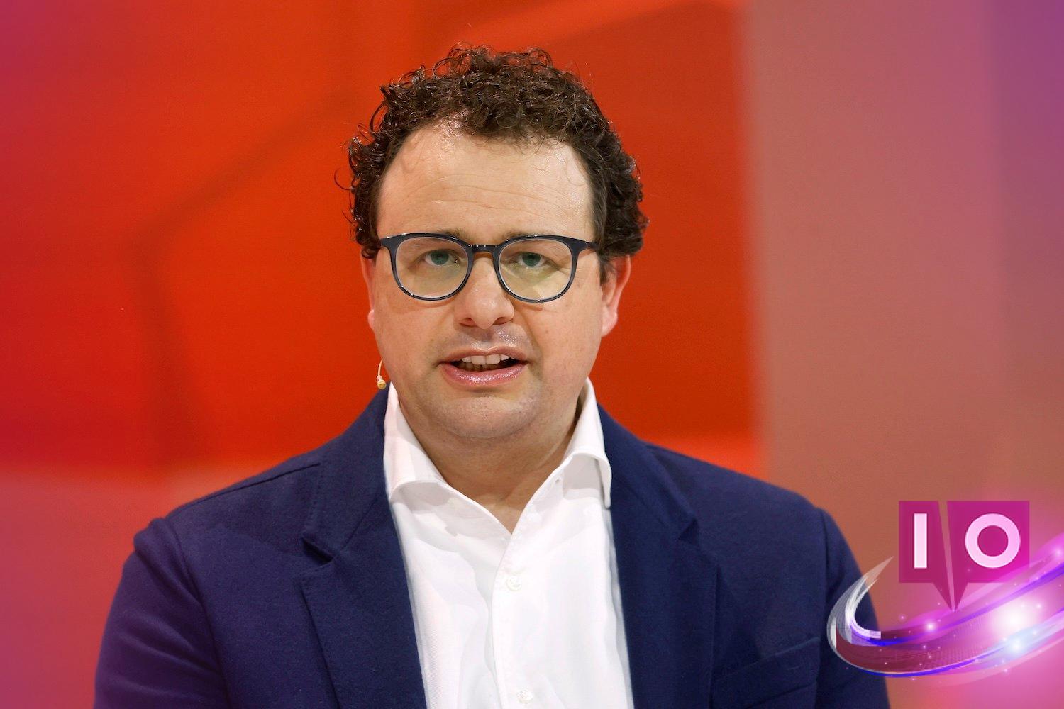 Anthropic Settles for $1.5B Over Pirated Books Used in AI Training