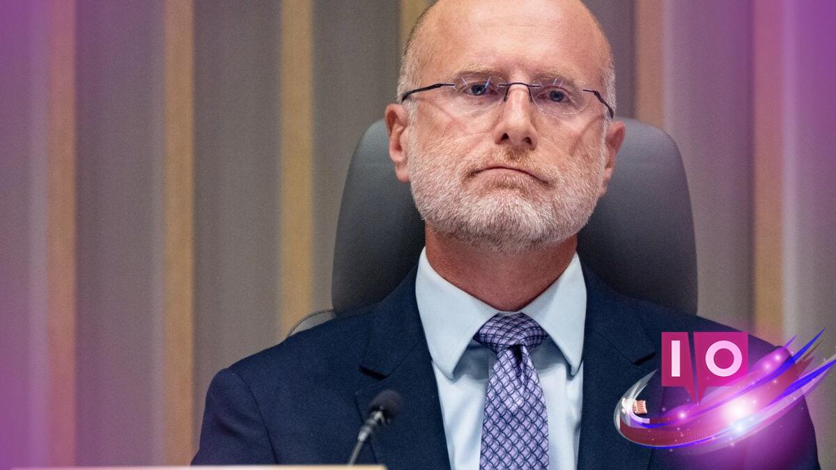 FCC Reconsiders Ownership Ban on Big Four TV Networks