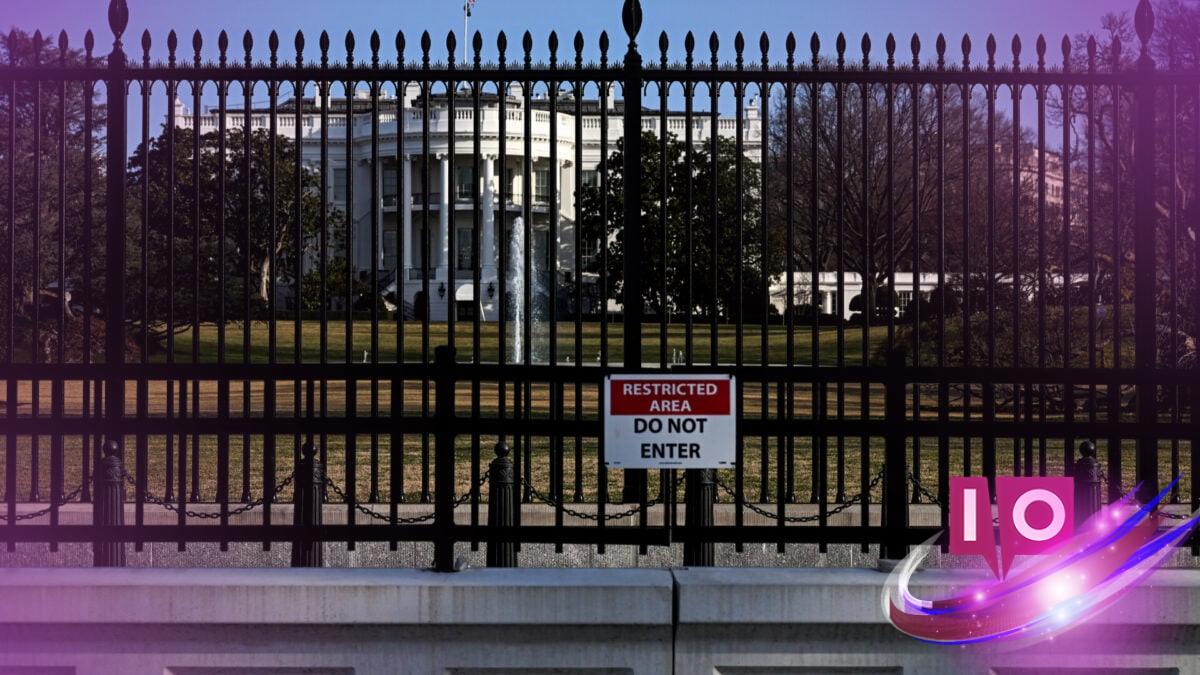 Apple and WhatsApp Battle Spyware Amid Ties with White House