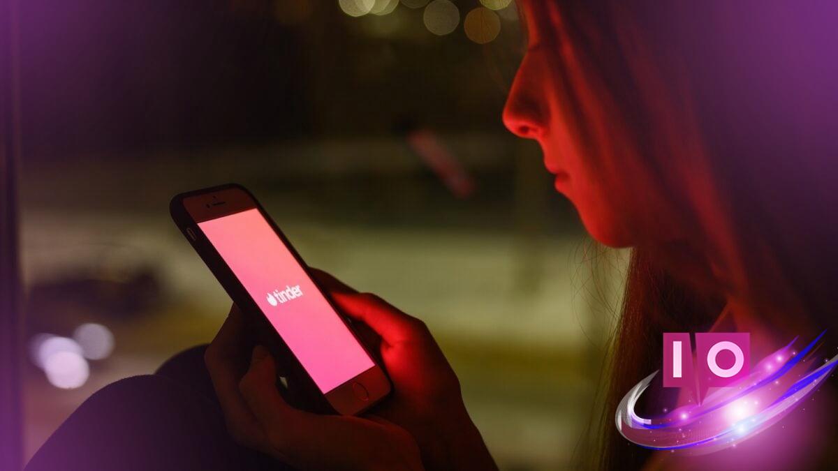 Tinder's New AI Feature: Camera Roll Access Raises Privacy Concerns