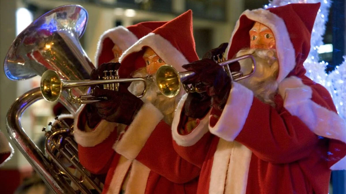 20 Years Later: Why 'The Christmas Invasion' is the Best Doctor Who Special