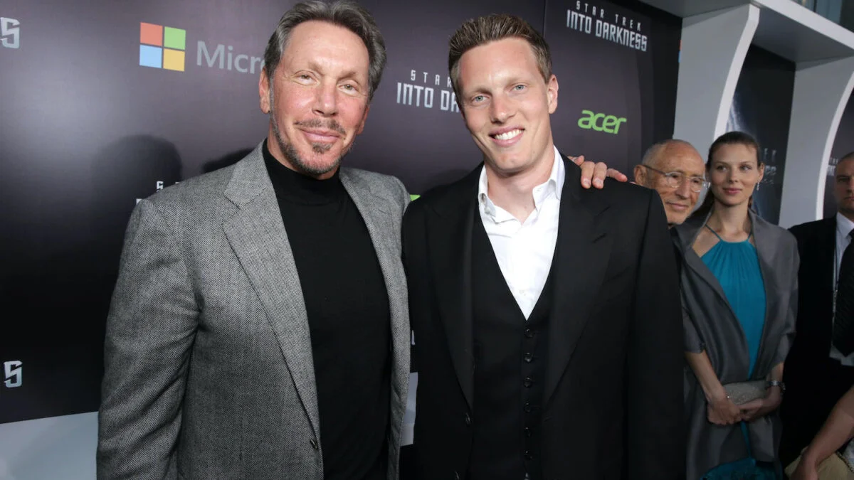 Larry Ellison Revives Paramount's Warner Bid Amid CBS News Shake-Up