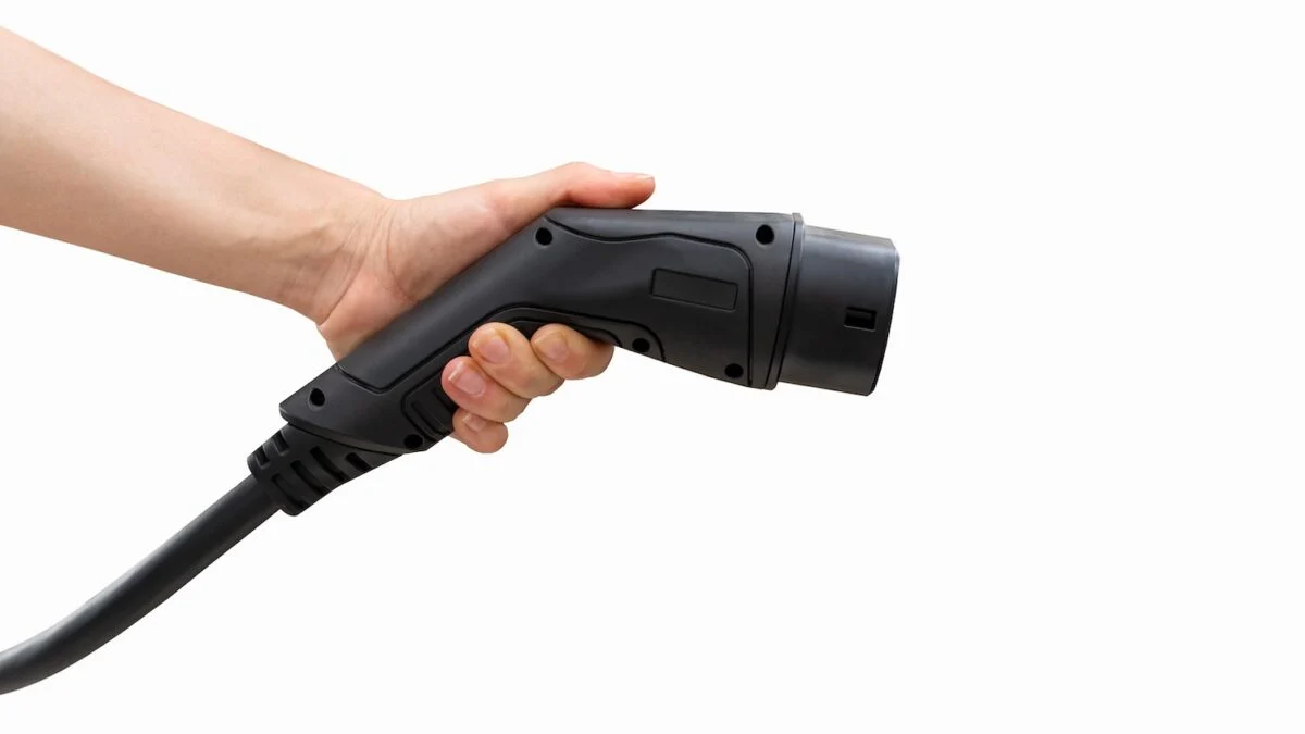 RIP EV: Acura ZDX, Genesis G80, and Nissan Ariya Won't Last to 2026