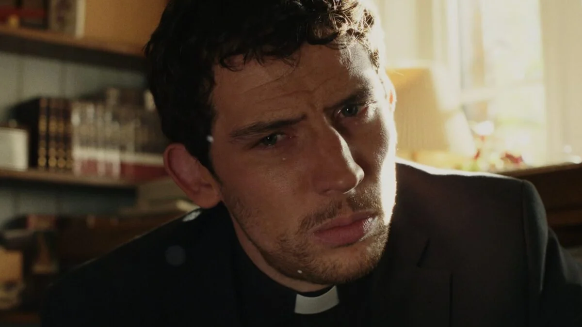 Rian Johnson's Star Wars Gag Shines in 'Wake Up Dead Man' on Netflix