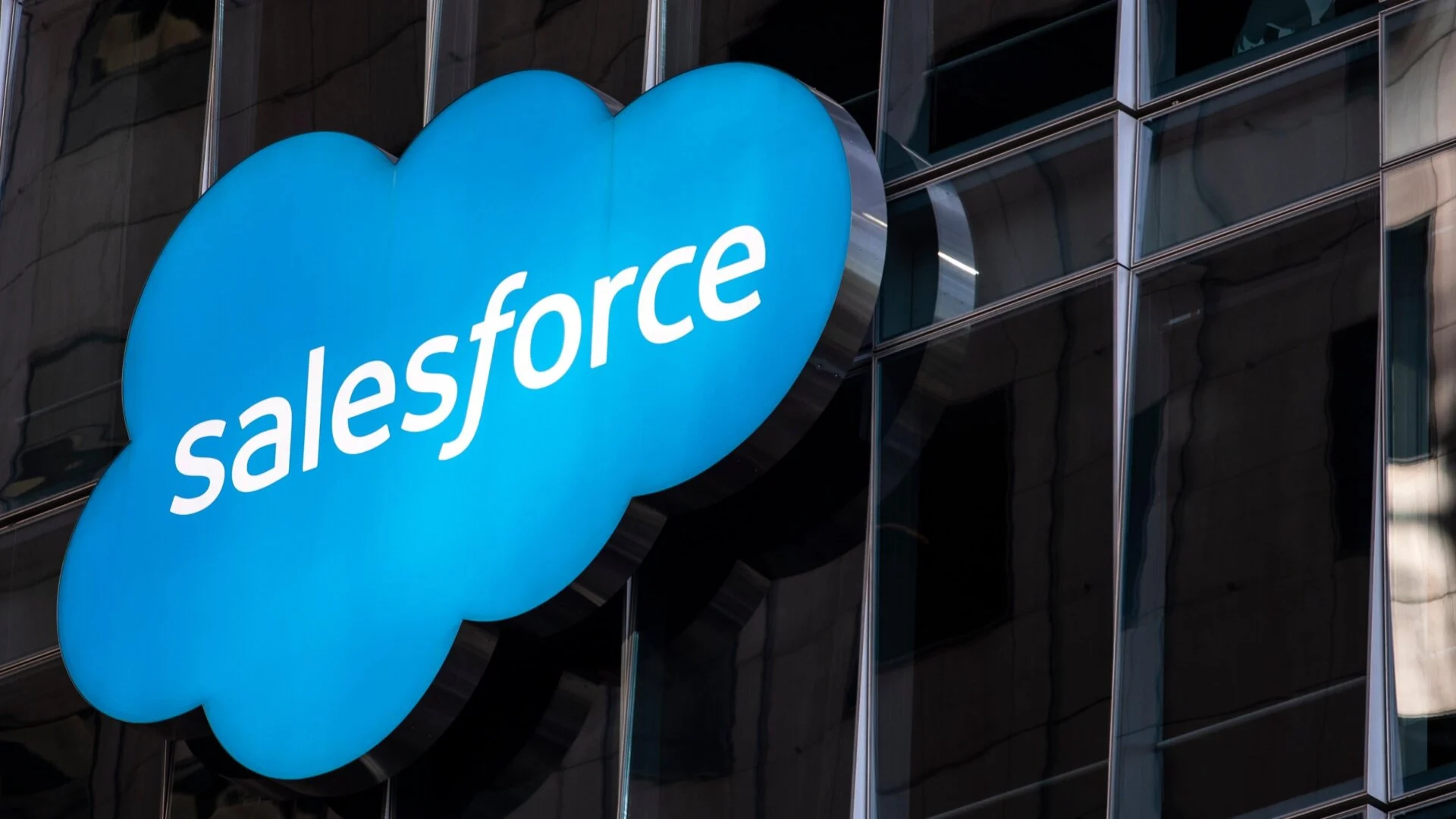Salesforce CEO Considers Rebranding to ‘Agentforce’ Amid AI Trend