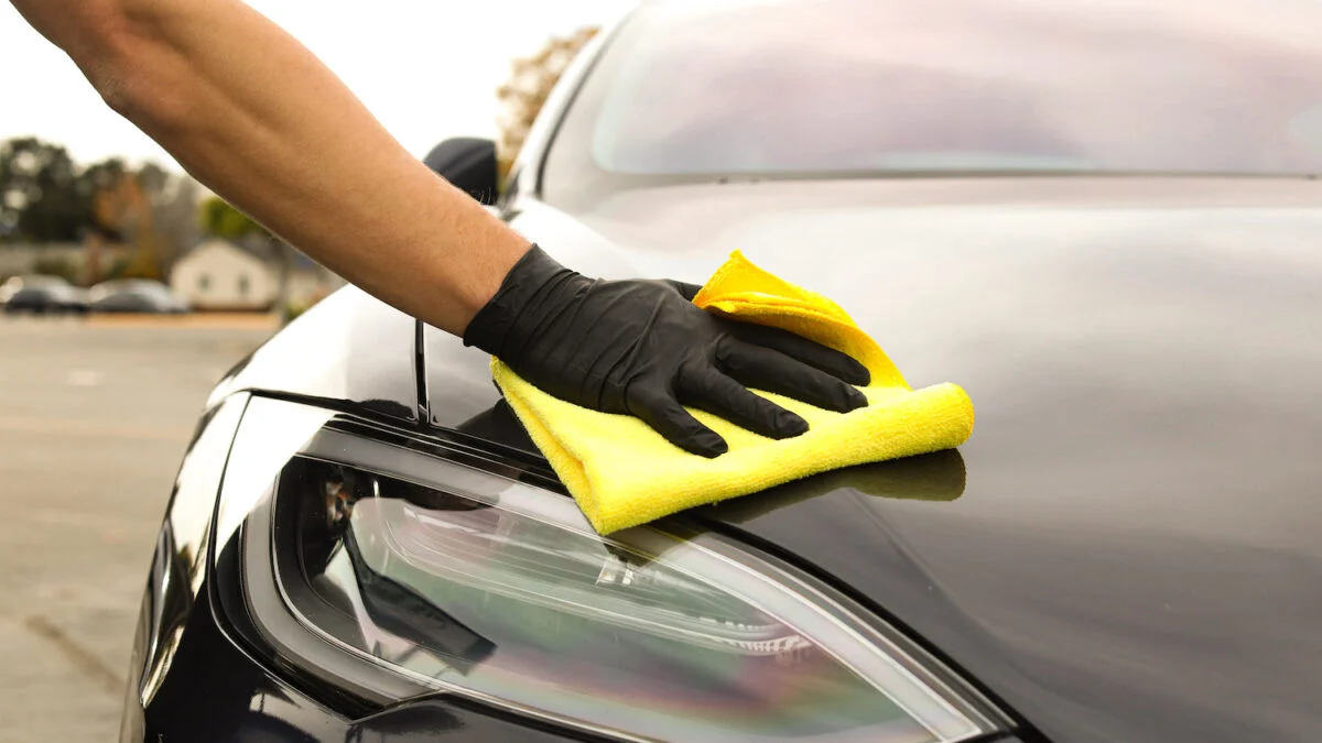 Tesla Robotaxi: Puke Penalty Revealed & Competition Comparison