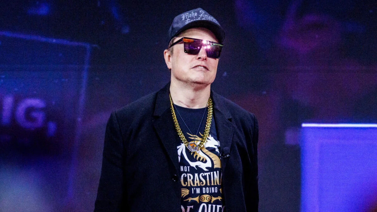 Trump's Ex-Chief of Staff Calls Elon Musk an "Odd Duck" to Vanity Fair