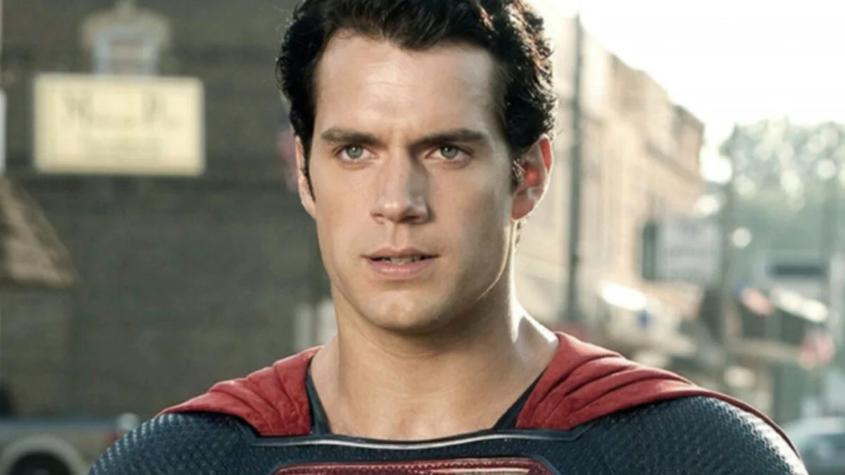 Zack Snyder Unveils Henry Cavill in Classic Superman Suit for Kryptonmas