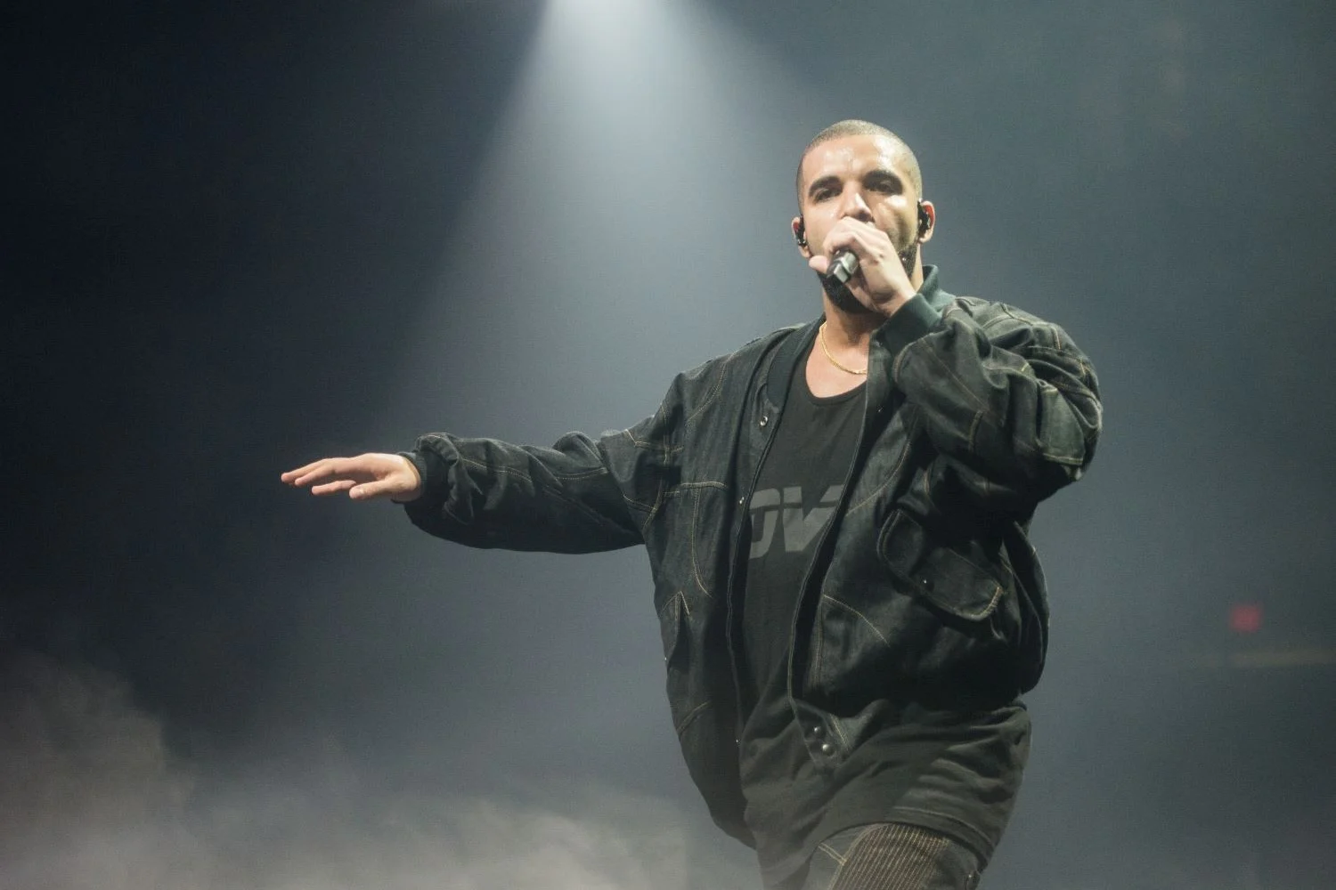 Drake Faces Lawsuit for Alleged Streaming Manipulation with Bots