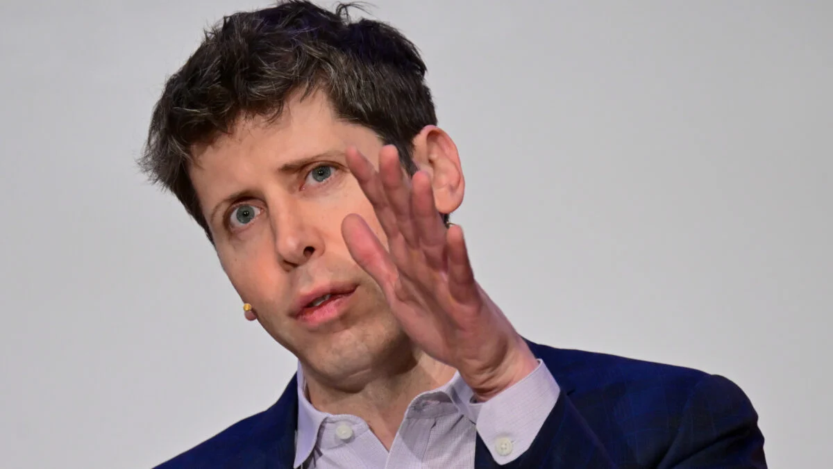 Sam Altman's OpenAI: Startup Drama & Rehires
