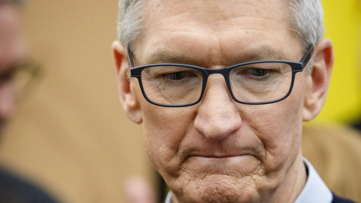 Tim Cook: Minneapolis 'Deescalation' Plea