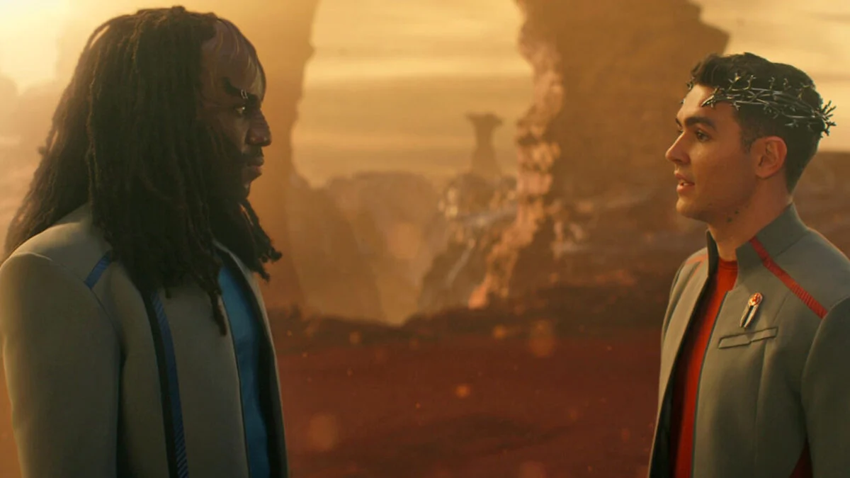 Starfleet Academy Could Spark a Queer Love Triangle, Actor Says