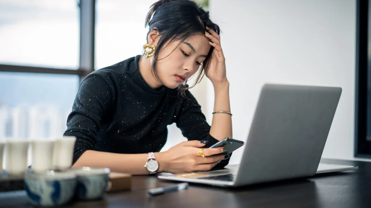 Study Reveals Challenges of AI-Driven Work Environments for Employees