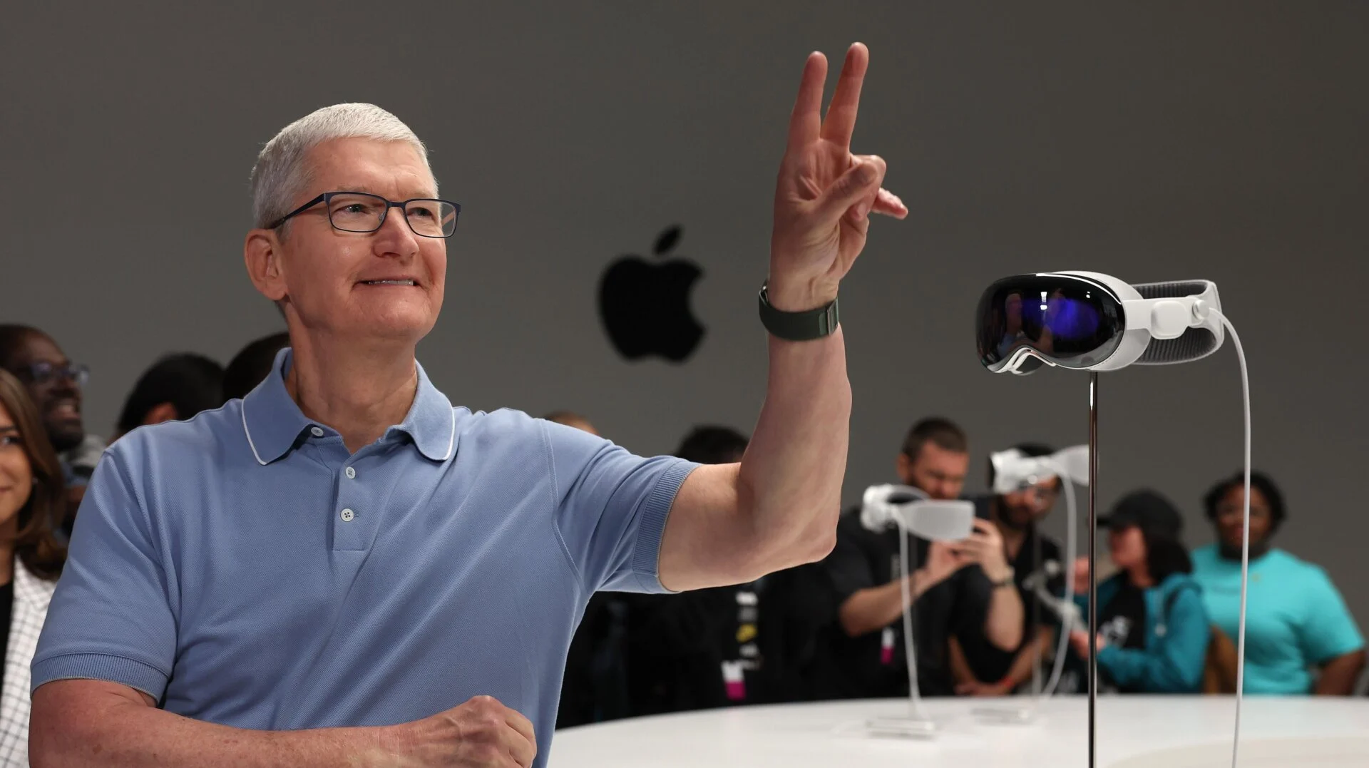 Why Apple's AI Skepticism Is Winning Over Wall Street