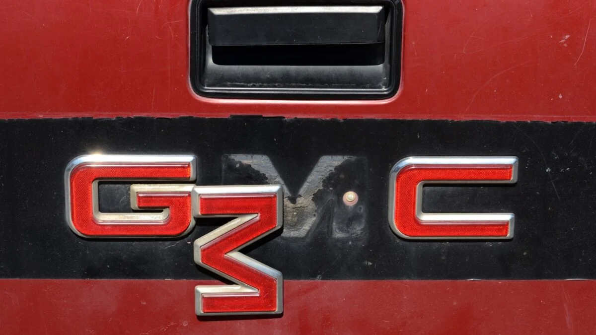 Why Discounted Salvage-Titled Cars Are Gaining Popularity at Dealers