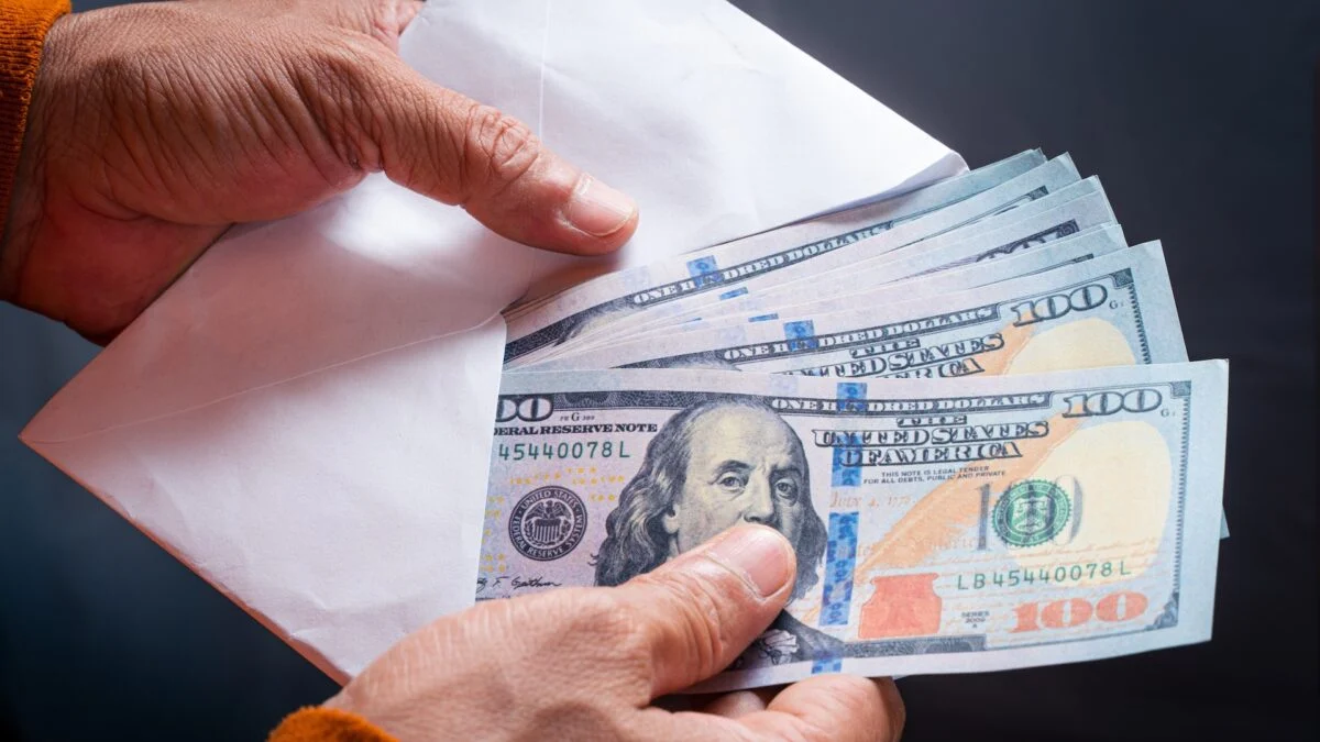 Basic Income Pilot Pays $1,000 Monthly to 25-50 AI-Impacted Workers