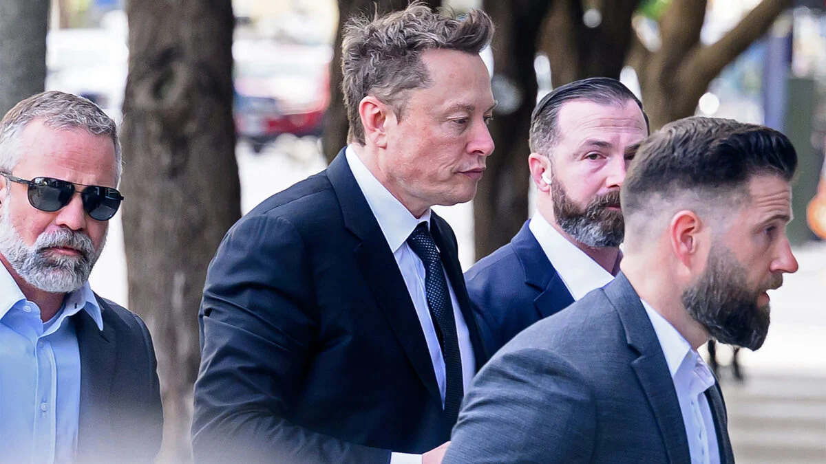 Elon Musk Rehires Rejected Applicants After xAI Admission