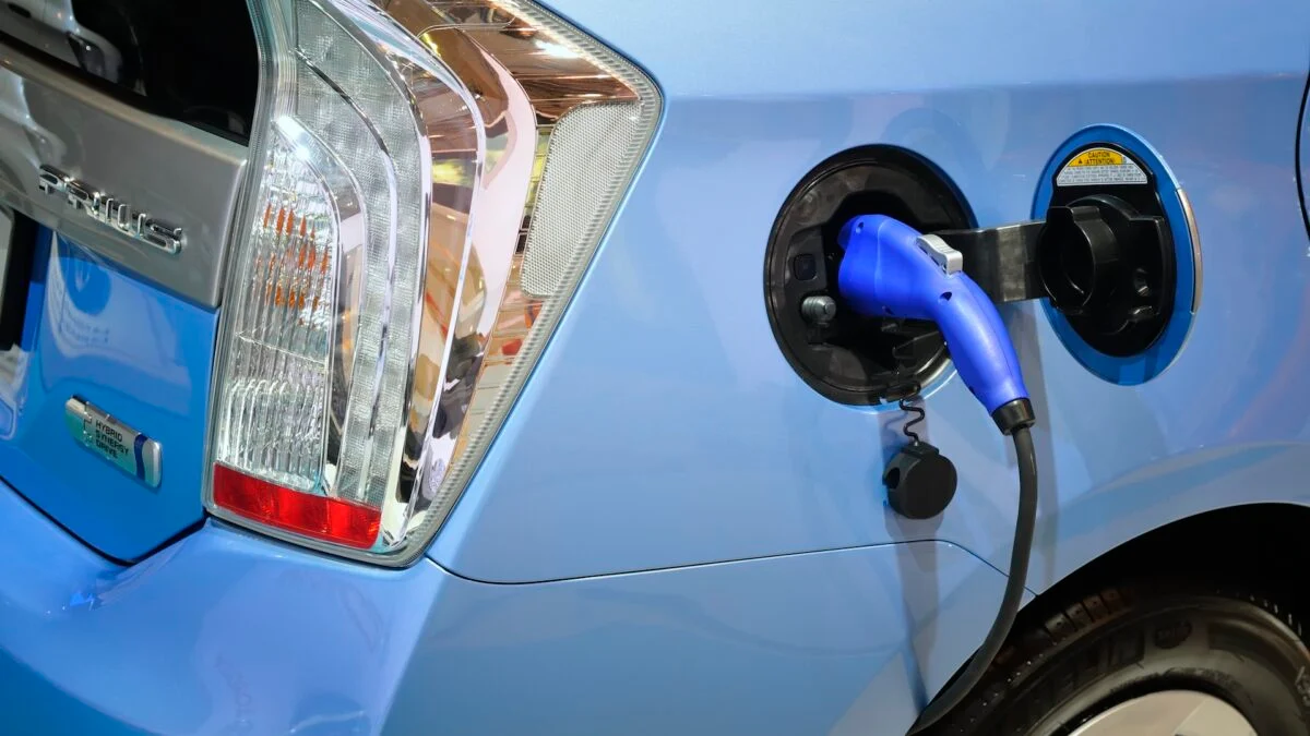 Federal EV Surcharge Returns - Hybrids Could Be Hit Too