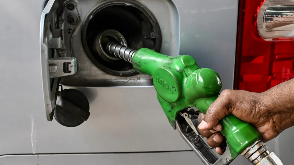 Kevin Hassett: War 4-6 Weeks as Trump Advisor Shrugs at Gas Rationing