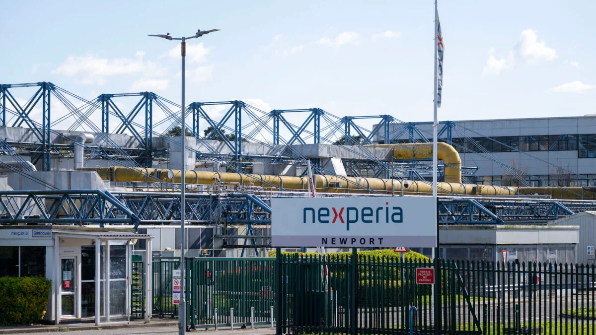 Nexperia Chipmaker Feud Threatens Global Auto Supply