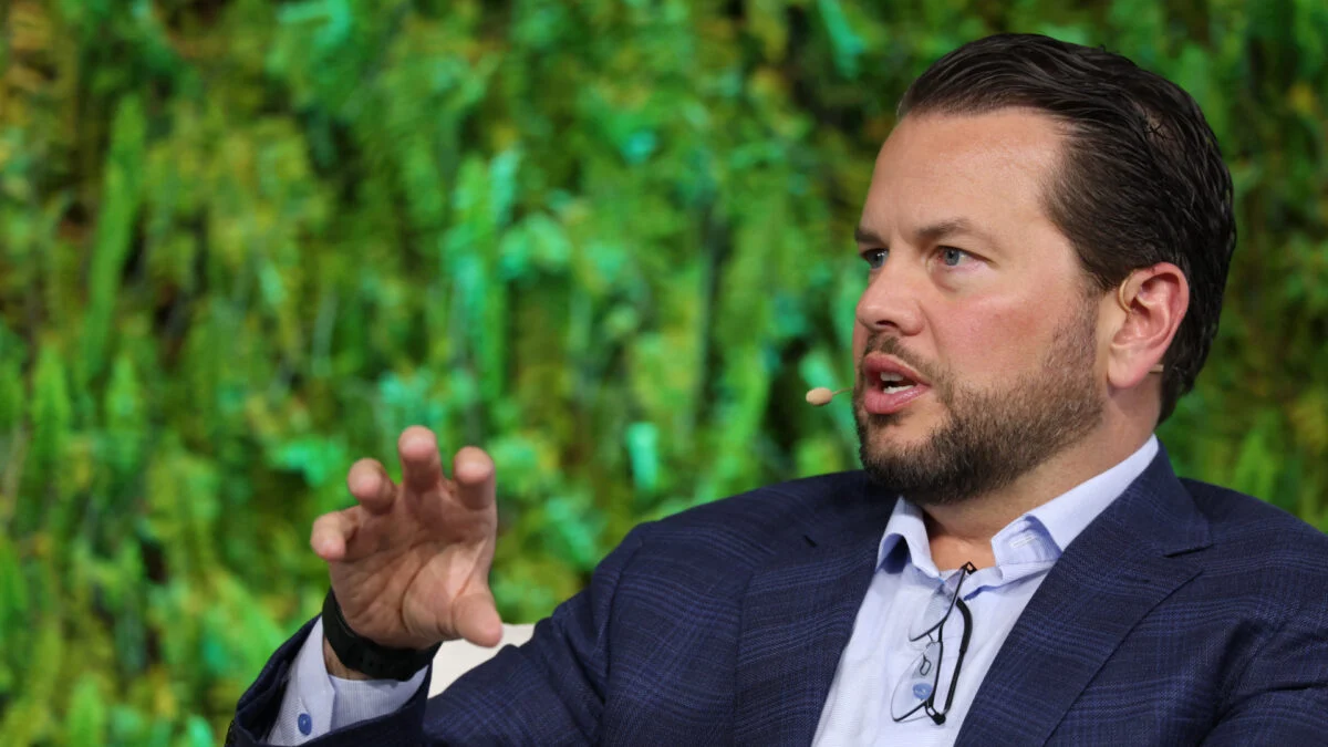 Pinterest CEO Backs Social Media Ban for Kids Under 16