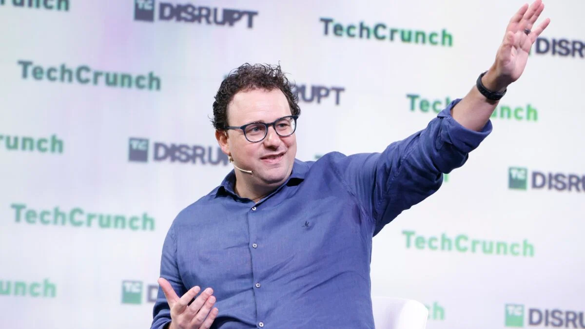 Anthropic Aims to Surpass OpenAI Valuation in Next Funding Round