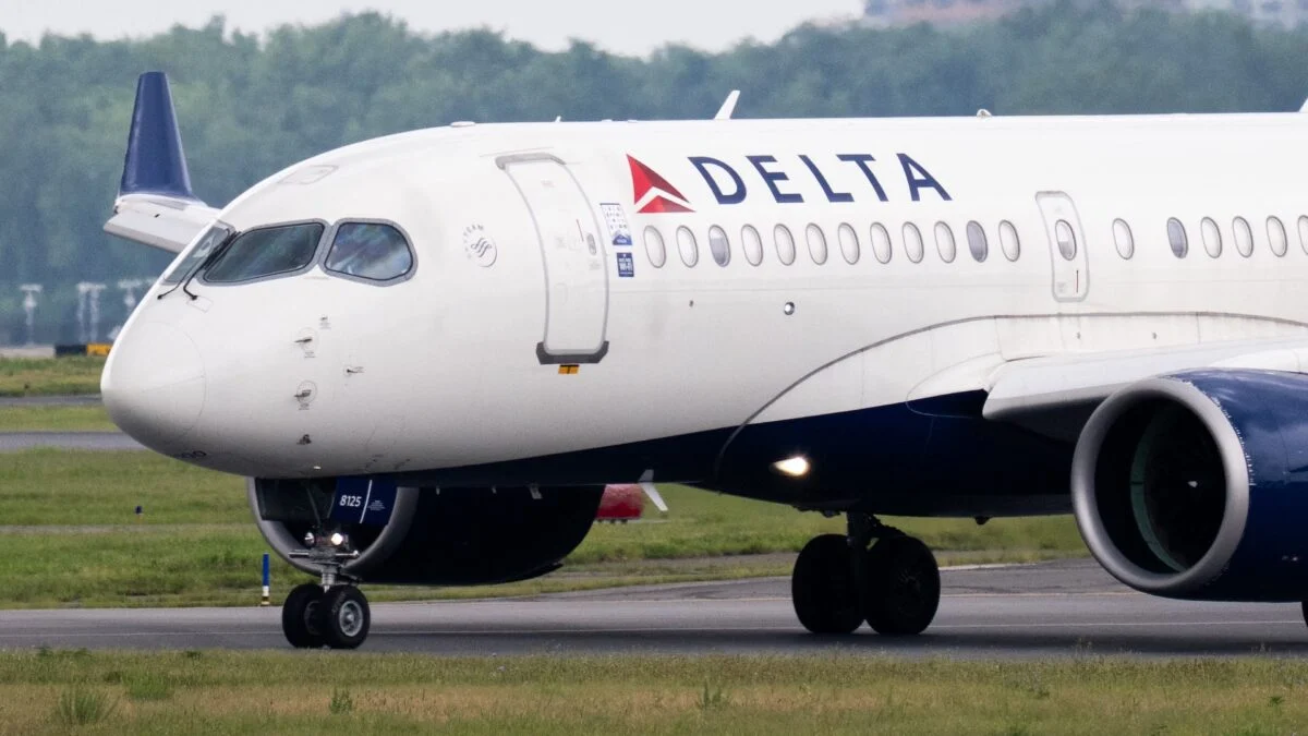 Delta Hikes Bag Fees as Fuel Costs Rise; Amazon, USPS Add Surcharges
