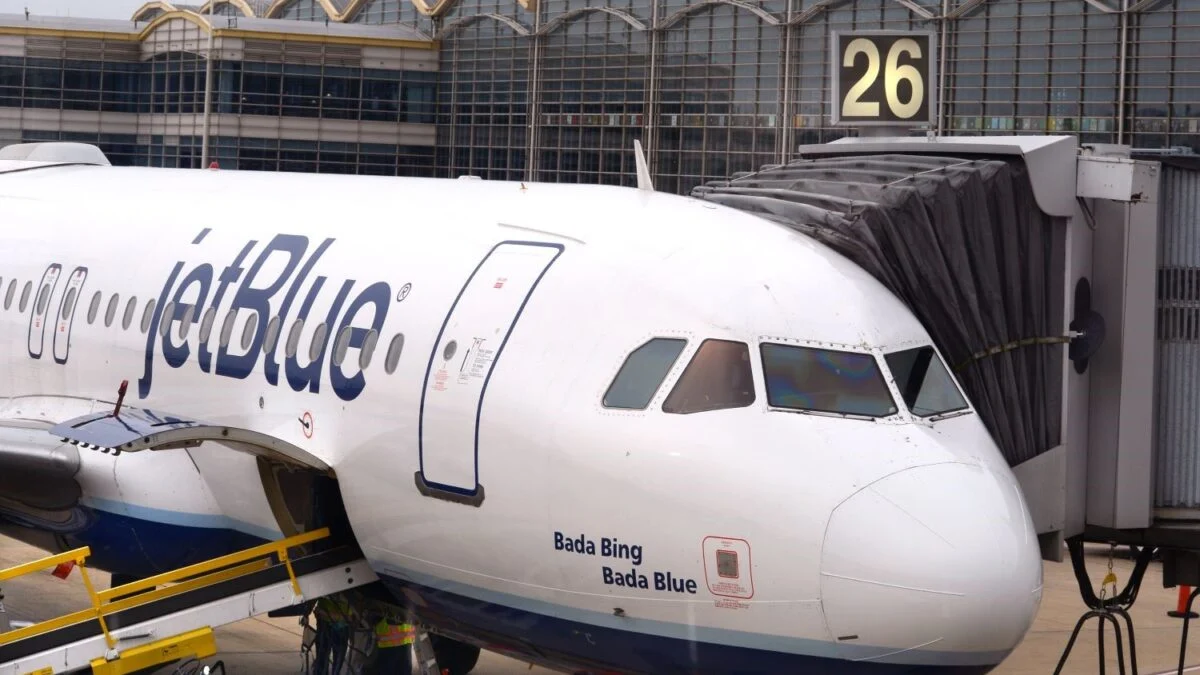JetBlue Denies Surveillance Pricing Claims After Viral Tweet