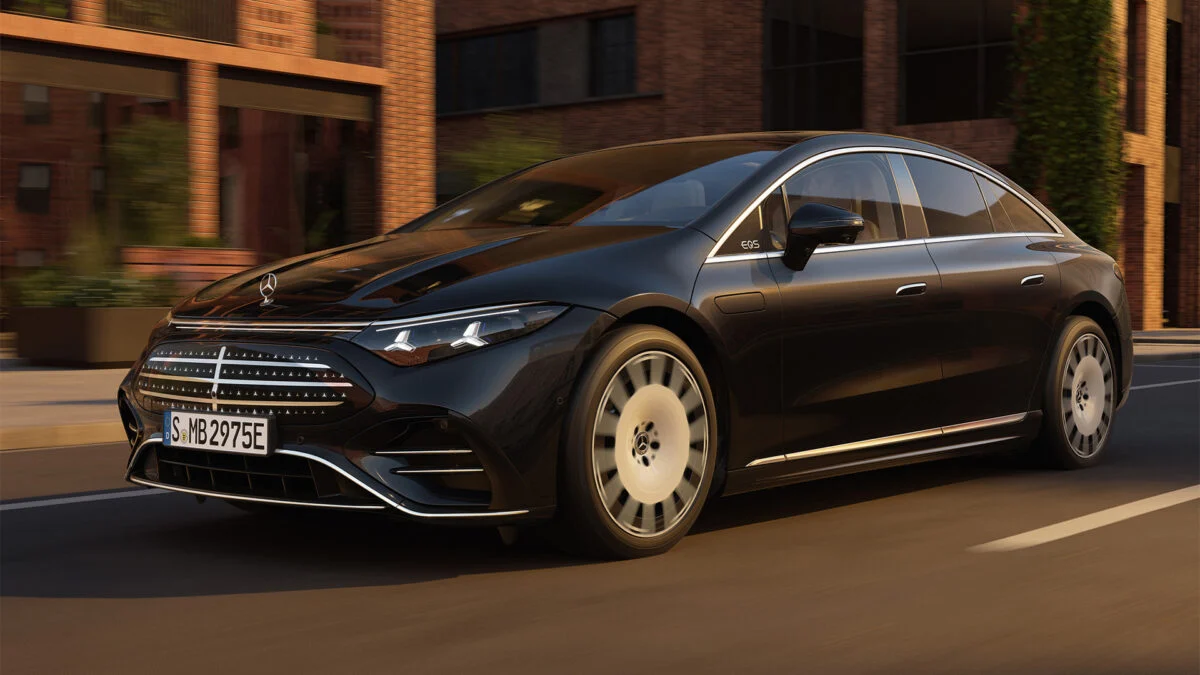 New Mercedes EQS: Long Range, Fast Charging & Sharper Steering