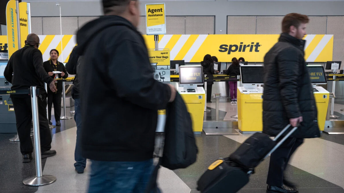 Spirit Airlines May Liquidate This Week Amid Fuel Crisis