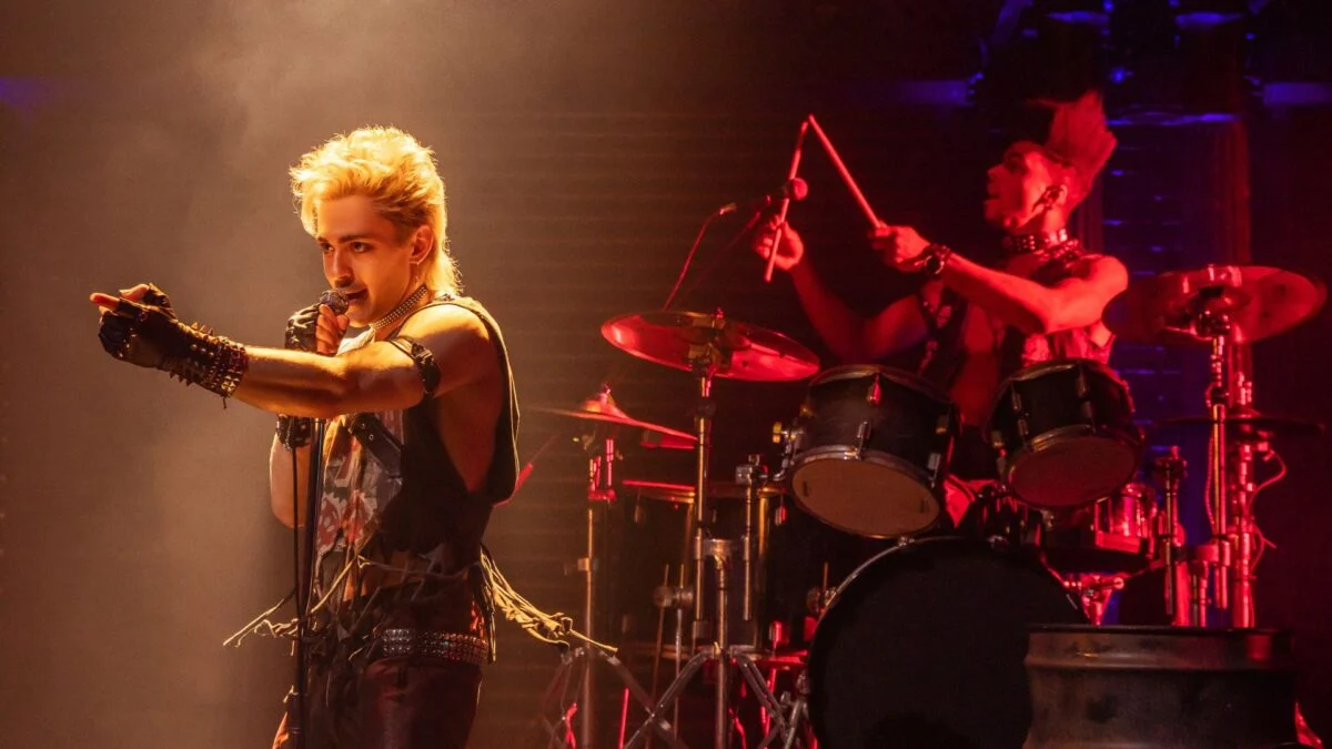 The Lost Boys Broadway's Game-Changing End Credits Outdo 1987 Film