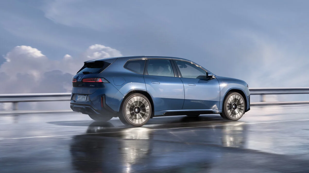 BMW iX3: 434-Mile Range, $63K Price for Fall Launch