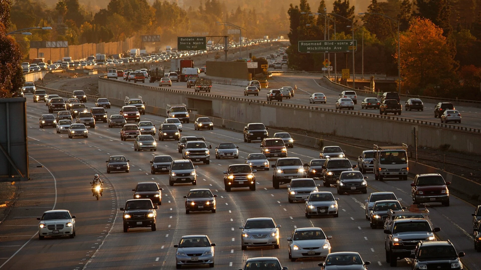 California Explores 140 MPH Buses: LA to San Francisco in 3 Hours