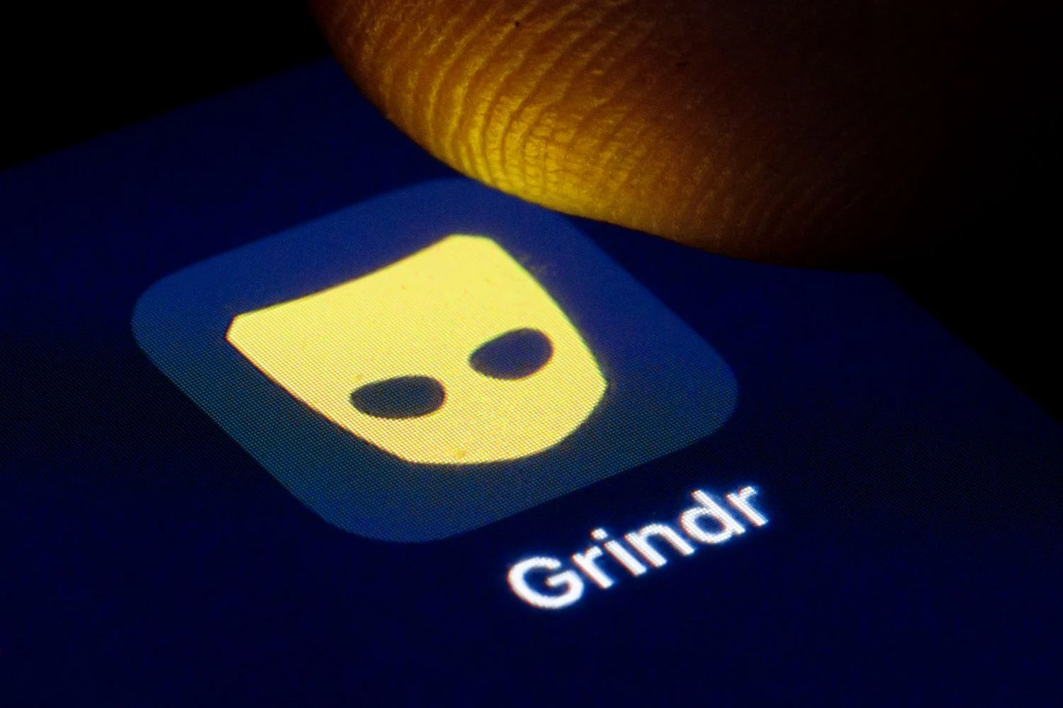 Grindr Adopts AI: Dating App Upgrade or Breakup?