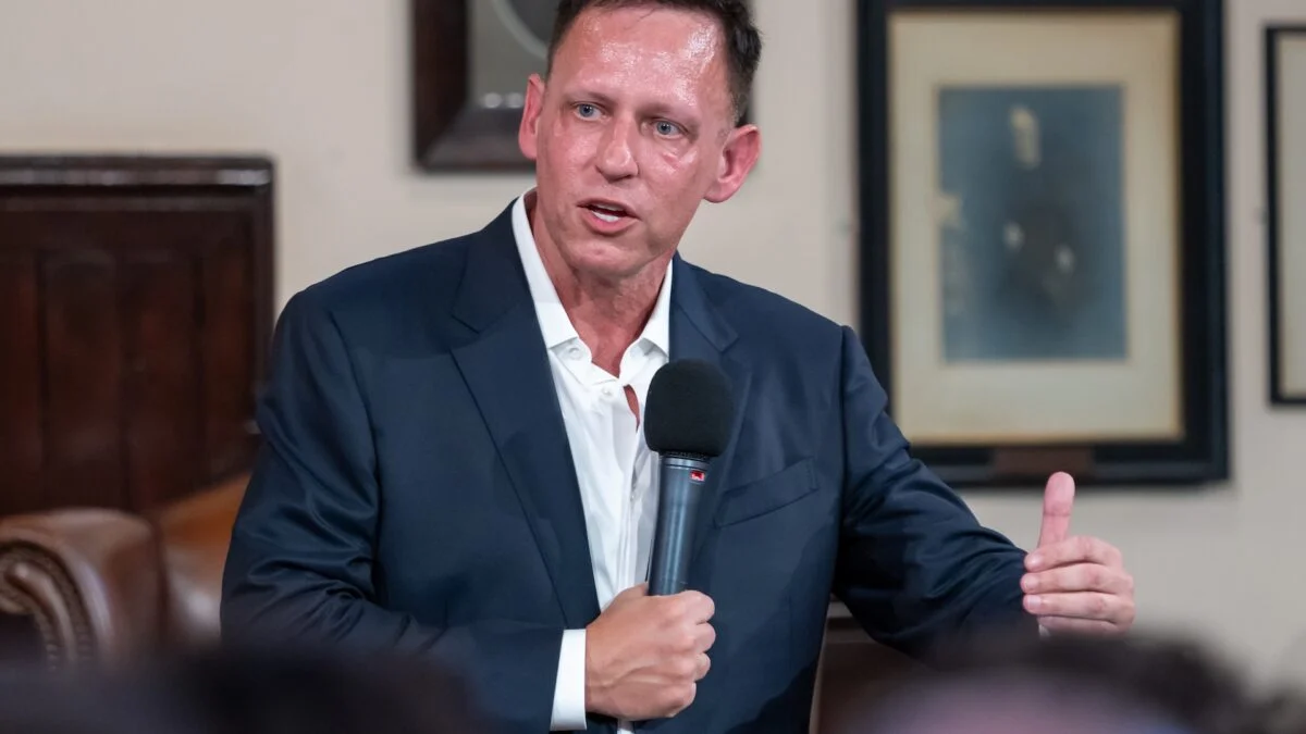 Peter Thiel's DIY Illuminati: Why He Recruited Joseph Gordon-Levitt