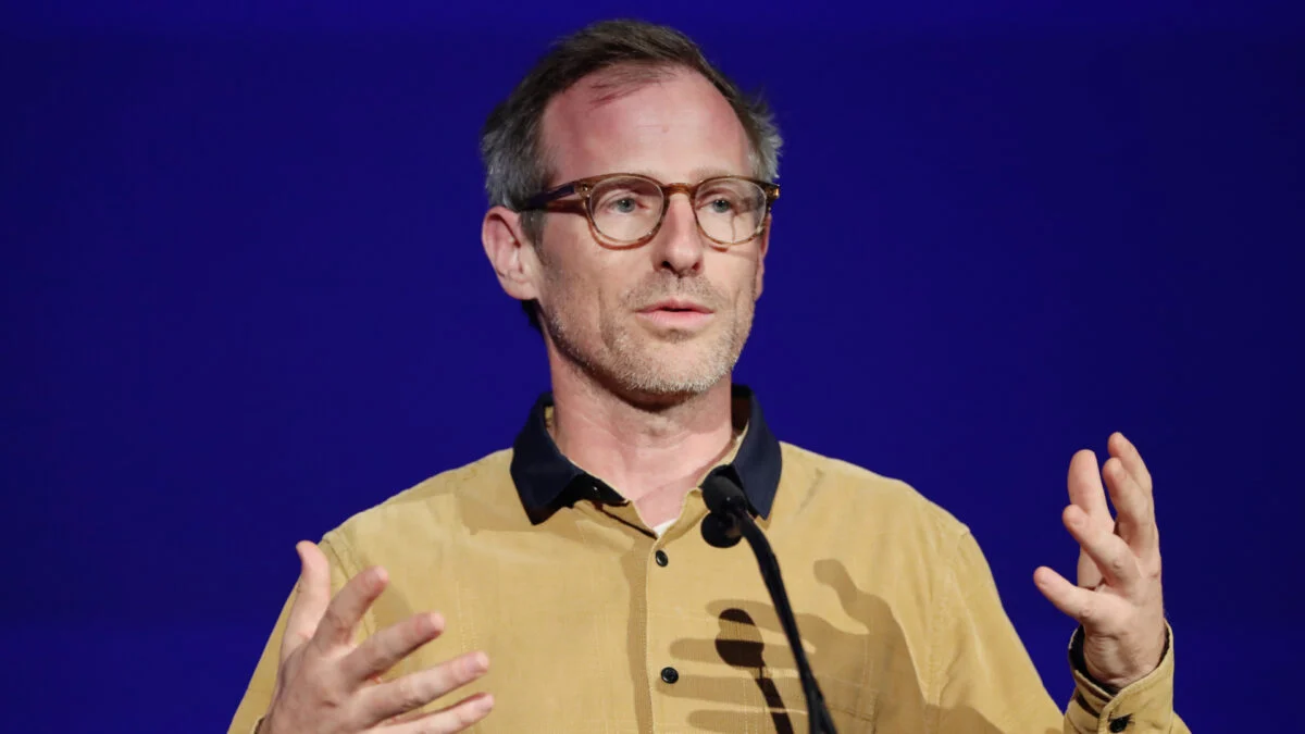 Spike Jonze Warns of 'Manipulative' AI Chatbots: Hollywood's Role
