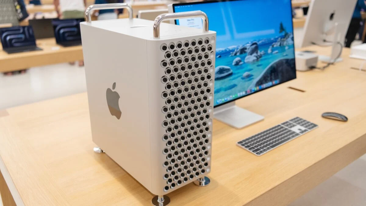 2028: Apple's Most Expensive Product Ever Could Be Fueled by AI