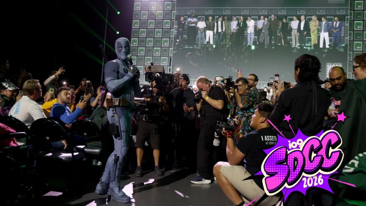 Ryan Reynolds as Deadpool Roams Comic-Con Before Hall H Reveal