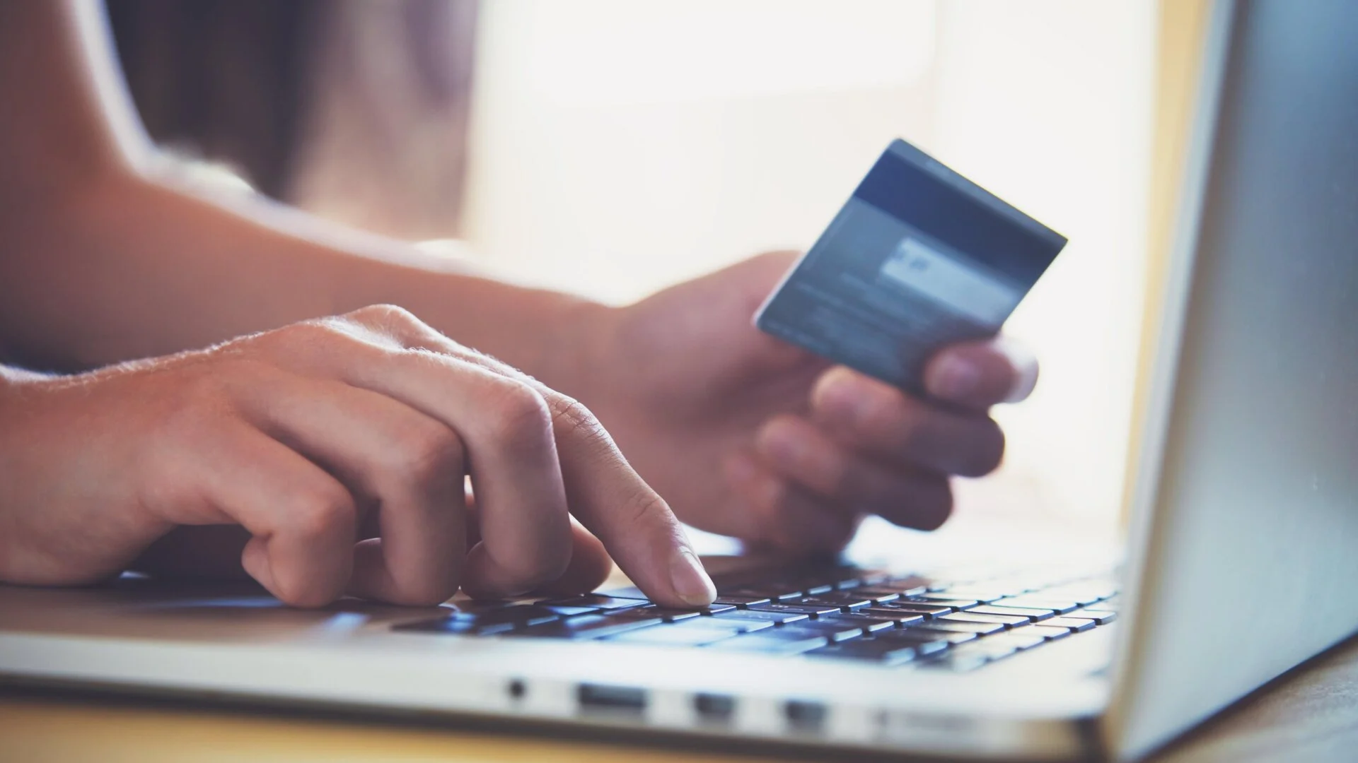 Why ChatGPT's Confident Money Advice Can Mislead You