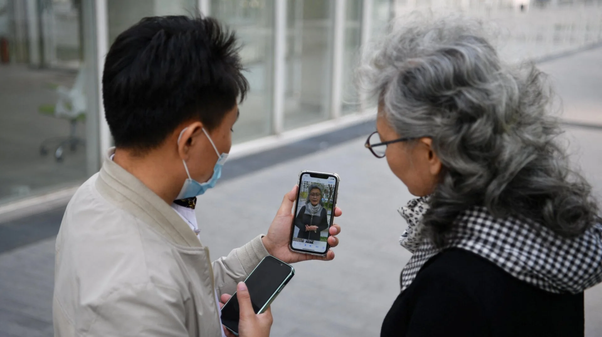 AI Acting Achieves Unsettling Ubiquity on Chinese Phone Screens