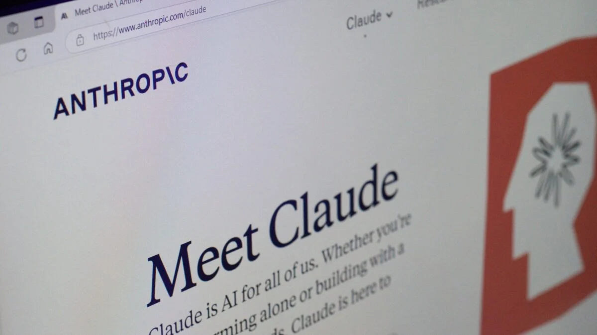 Anthropic Launches Built-In Browser in Claude Cowork, Ditches Chrome
