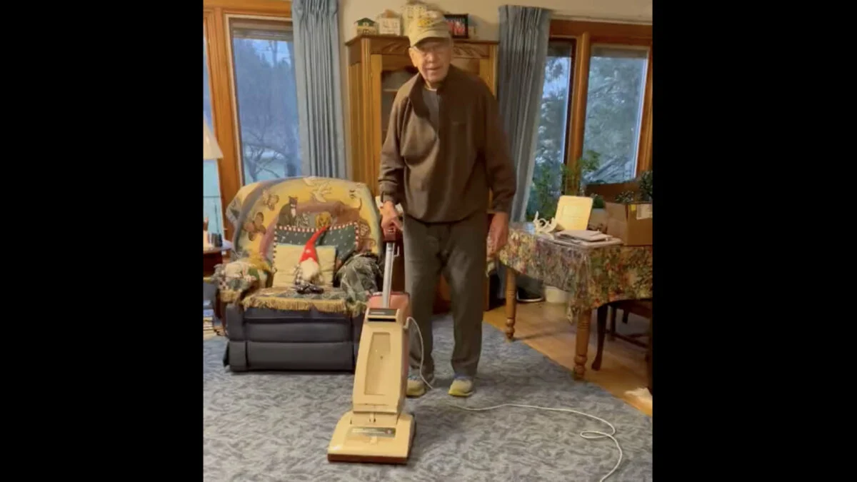 Mourning Chuck Grassley's Vacuum Cleaner: A Call to Unity