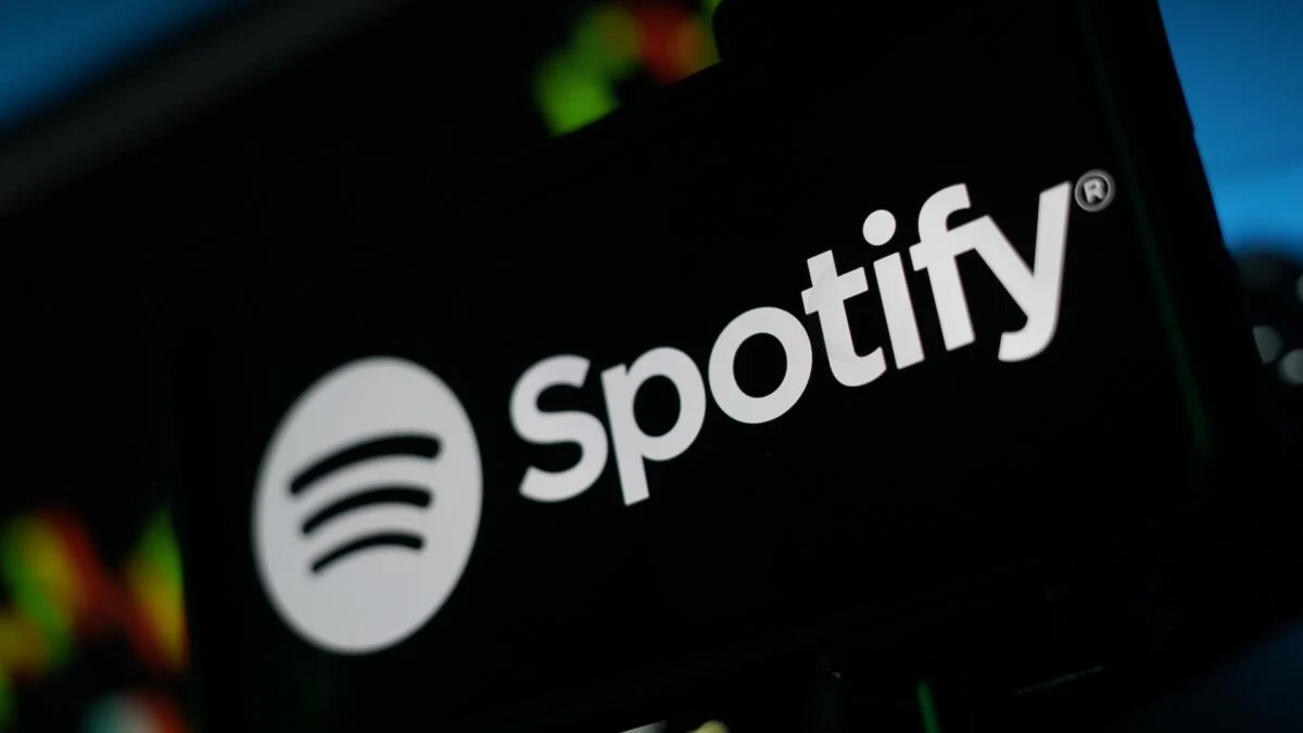 Spotify to Label AI-Generated Artists Next Month