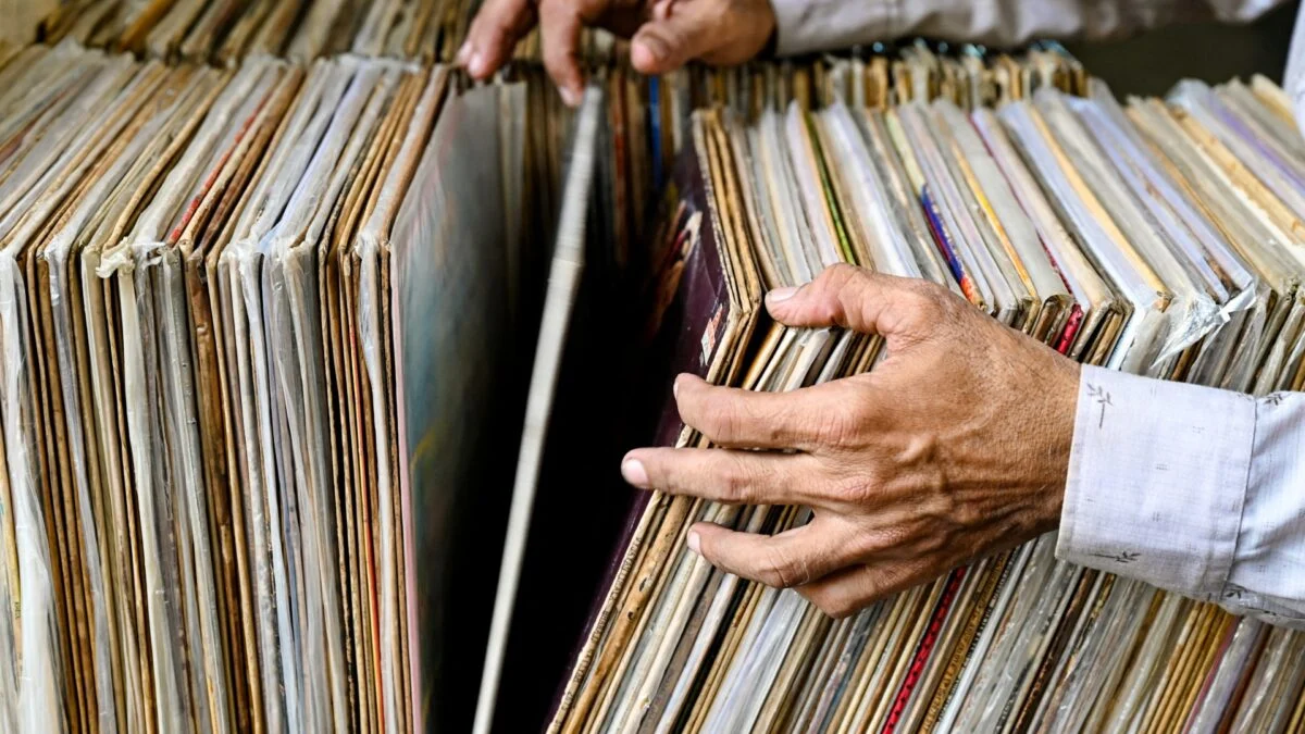 Suno's AI vs Vinyl: Is Authentic Music at Risk?