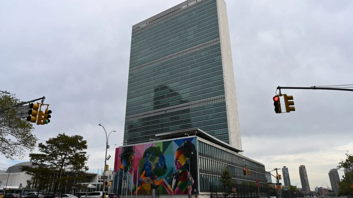 AI Safety Unraveling: UN Panel Urges New Protections