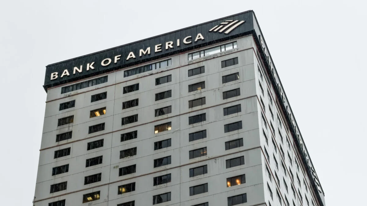 Big Banks Warn AI Shopping Agents Could Fuel Scams and Fraud