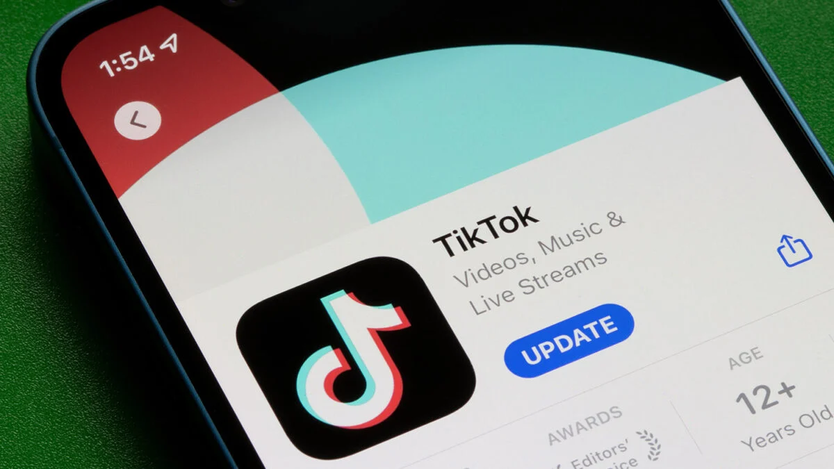 TikTok Comments Get Voice, Photo Carousels & Polls