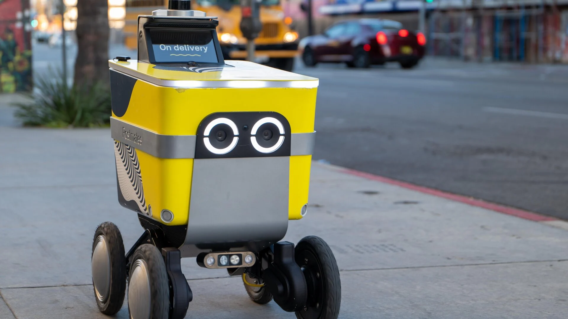 Philadelphia Arrests Woman for Blocking Delivery Robot